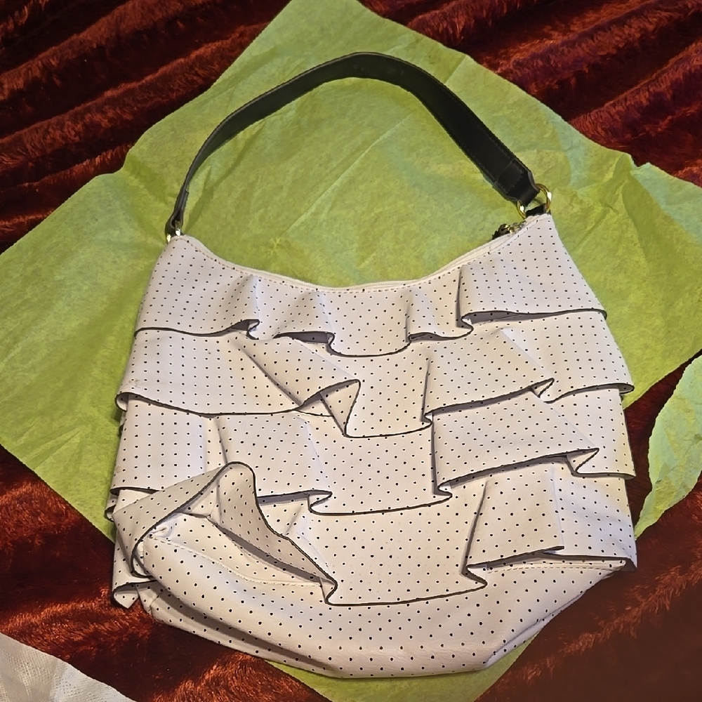 🤍 Liz Claiborne Polka Dot Ruffle Shoulder Bag 🤍